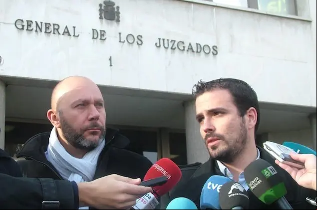 Sixto y Garzon querella portada Cifuentes portada 1