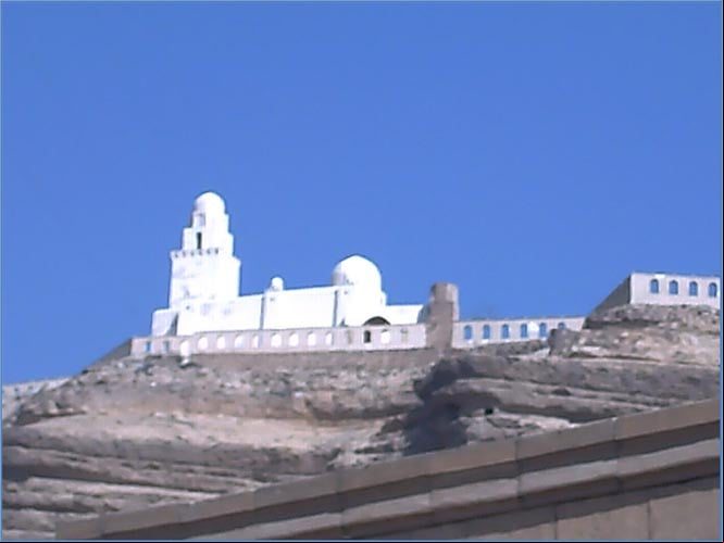 Mezquita Juyushi renovada, El Cairo